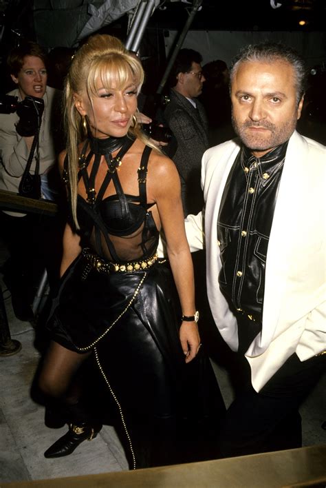 biografia gianni versace wikipedia|gianni versace famous designs.